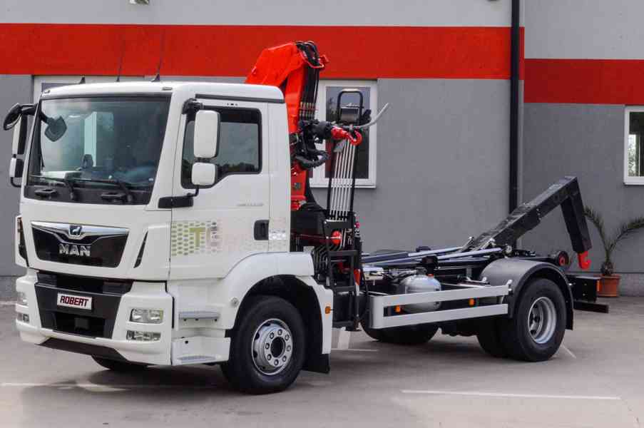 MAN TGM 15.250 - HÁKOVÝ NOSIČ KONTEJNERŮ + HYDRAULICKÁ RUKA - foto 119
