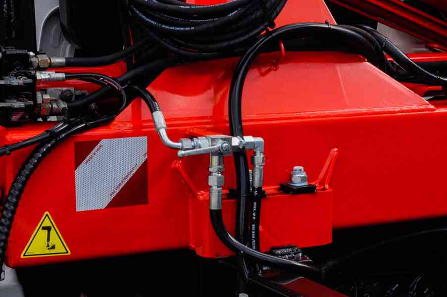 MAN TGM 15.250 - HÁKOVÝ NOSIČ KONTEJNERŮ + HYDRAULICKÁ RUKA - foto 41