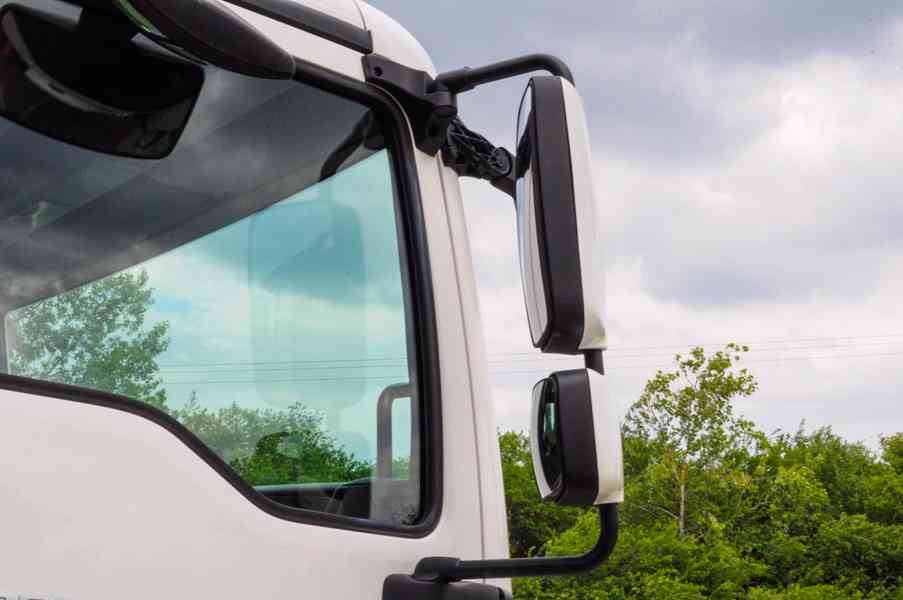 MAN TGM 15.250 - HÁKOVÝ NOSIČ KONTEJNERŮ + HYDRAULICKÁ RUKA - foto 10