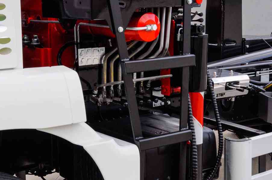MAN TGM 15.250 - HÁKOVÝ NOSIČ KONTEJNERŮ + HYDRAULICKÁ RUKA - foto 45