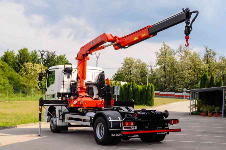 MAN TGM 15.250 - HÁKOVÝ NOSIČ KONTEJNERŮ + HYDRAULICKÁ RUKA - foto 124