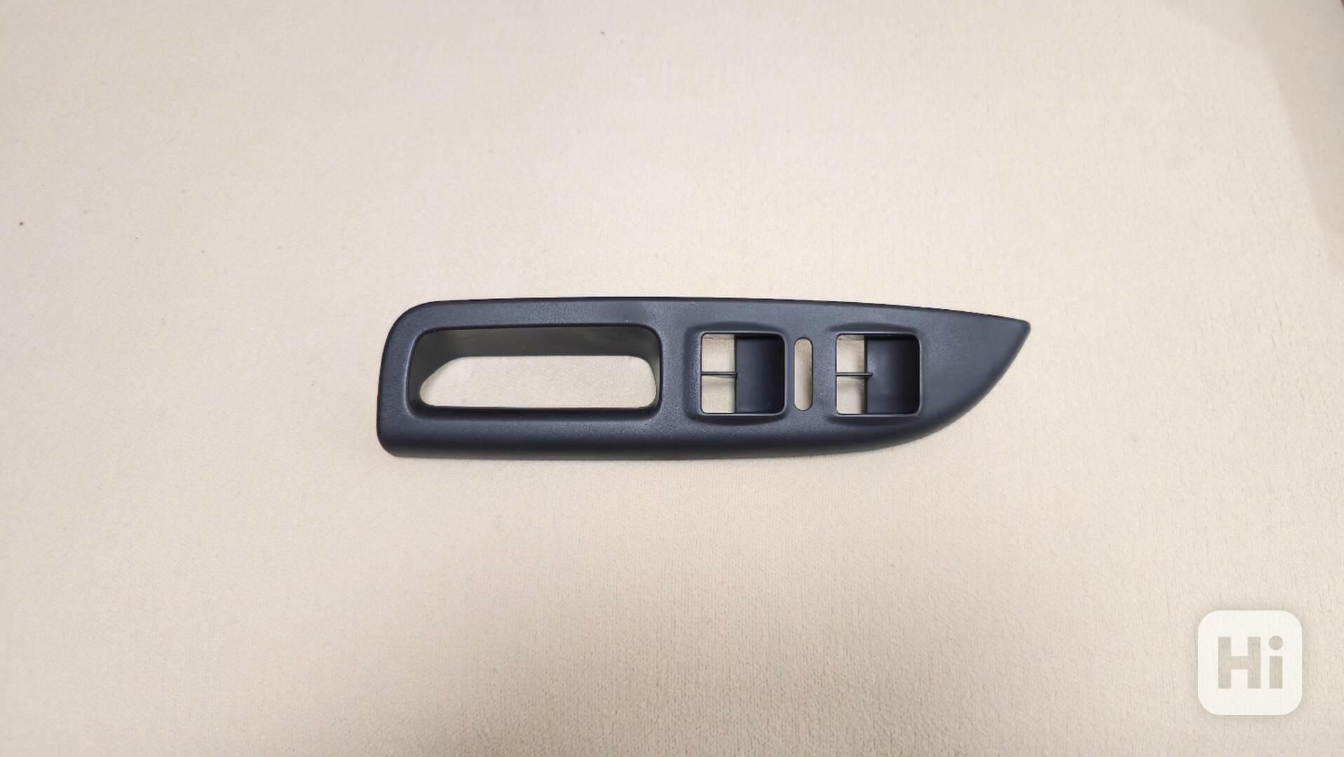 Nové ORIGINÁL madlo dveří OCTAVIA II 1Z1867171 - foto 1