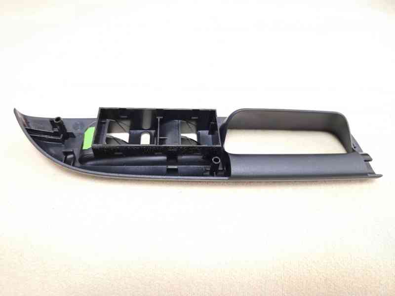 Nové ORIGINÁL madlo dveří OCTAVIA II 1Z1867171 - foto 5