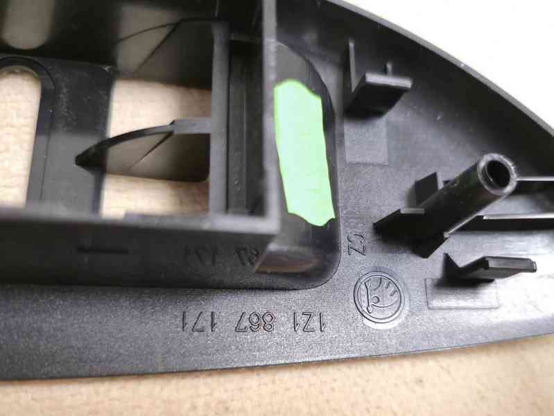 Nové ORIGINÁL madlo dveří OCTAVIA II 1Z1867171 - foto 7