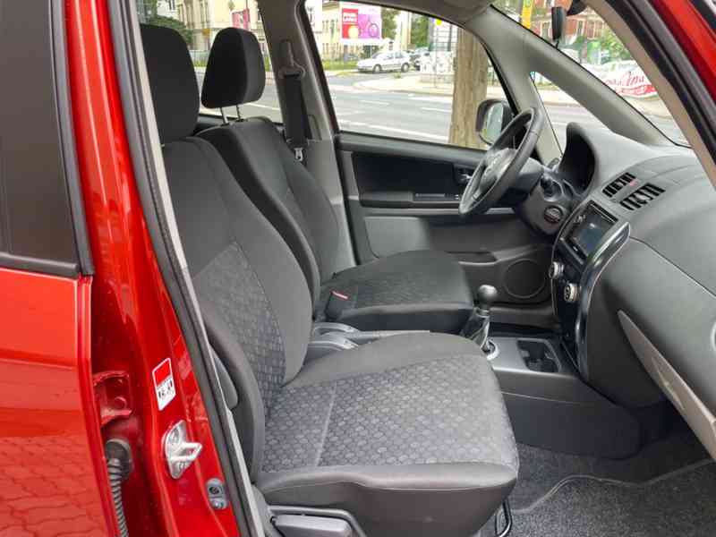 Suzuki SX4 1.6 VVT 4x4 benzín 88kw - foto 16