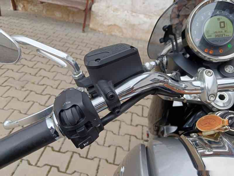 MOTO GUZZI CALIFORNIA 1400 CUSTOM - foto 12