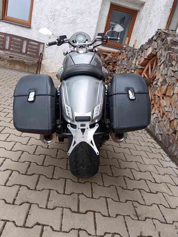 MOTO GUZZI CALIFORNIA 1400 CUSTOM - foto 15