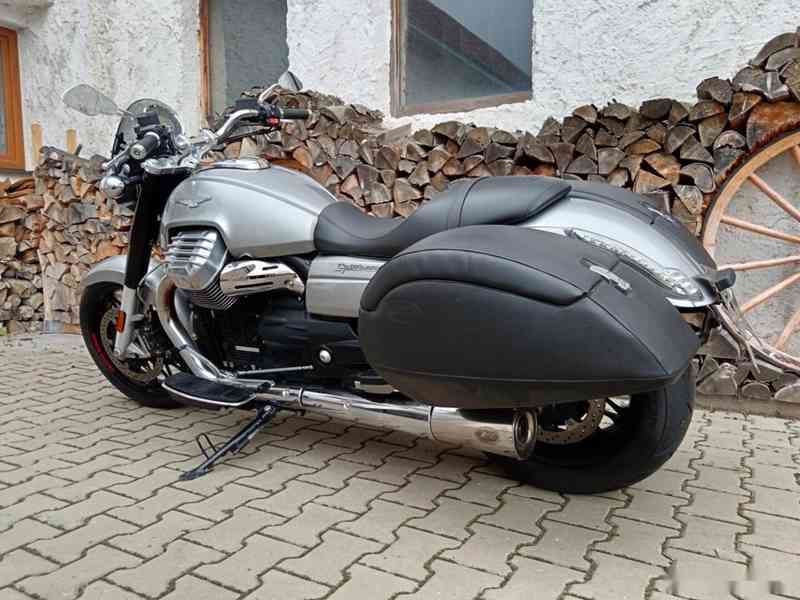 MOTO GUZZI CALIFORNIA 1400 CUSTOM - foto 8