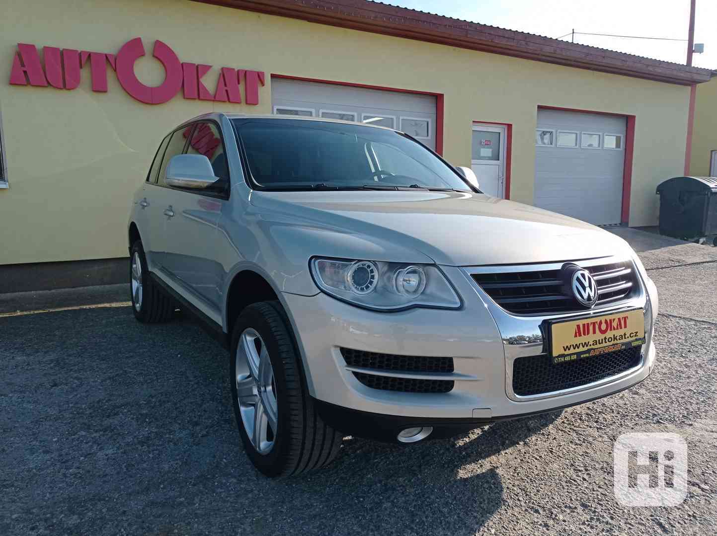 Volkswagen Touareg 2.5 TDI 128kW/4x4/Manuál/1Maj - foto 1