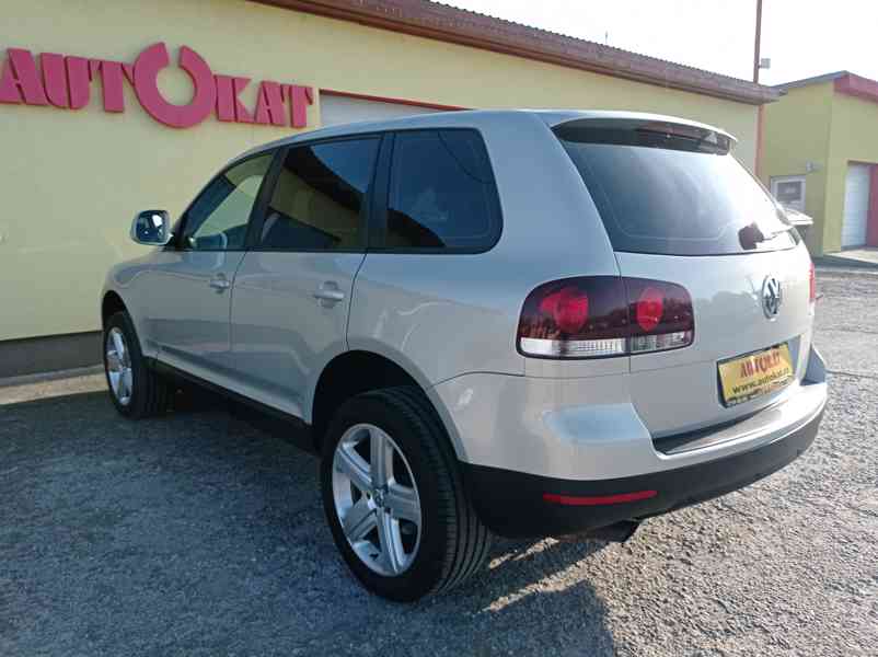 Volkswagen Touareg 2.5 TDI 128kW/4x4/Manuál/1Maj - foto 5