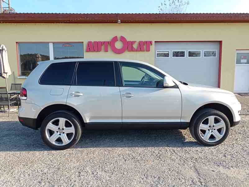 Volkswagen Touareg 2.5 TDI 128kW/4x4/Manuál/1Maj - foto 2