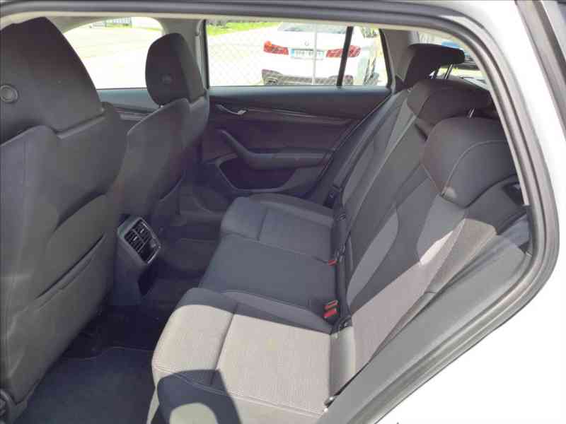 Škoda Octavia 2,0 TDI FULL LED, NAVI, DPH - foto 6