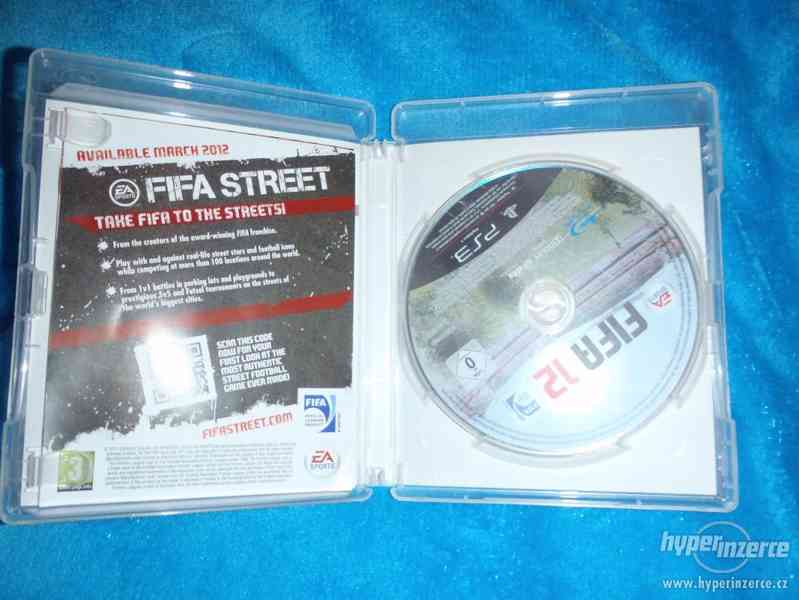 PS3 hra FIFA 12 Playstation 3 pěkný stav FIFA 12 díky revolu - foto 2