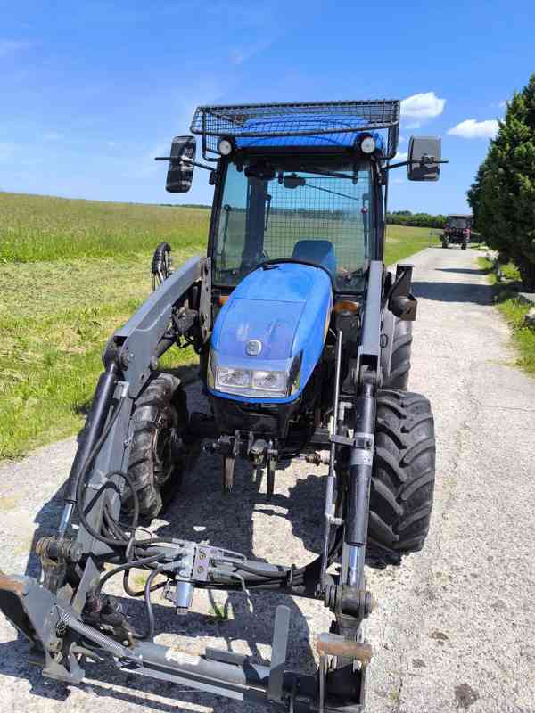Traktor kolový New Holland T3030 s nakladačem a mulčovačem - foto 4