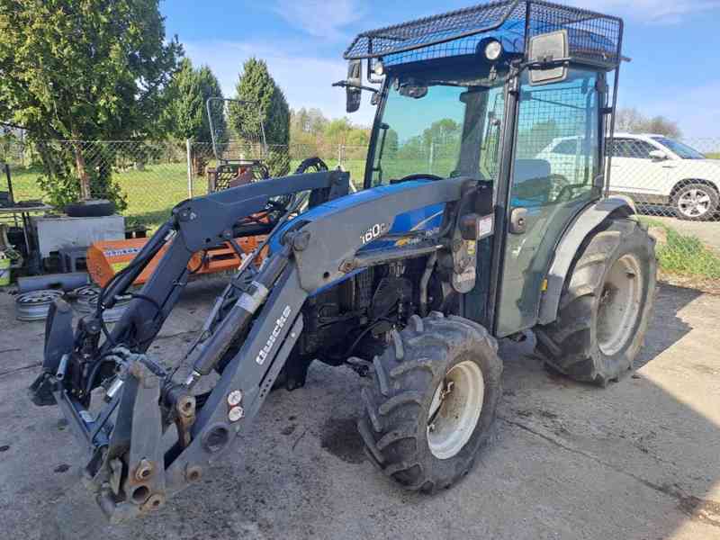 Traktor kolový New Holland T3030 s nakladačem a mulčovačem - foto 6