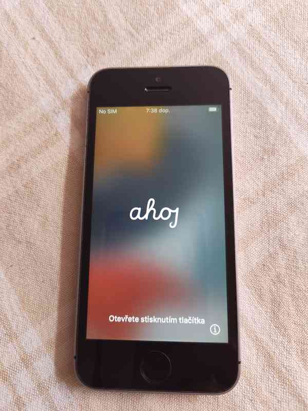 Mobilní dotykový telefon iPhone SE 32GB stříbrný - foto 2