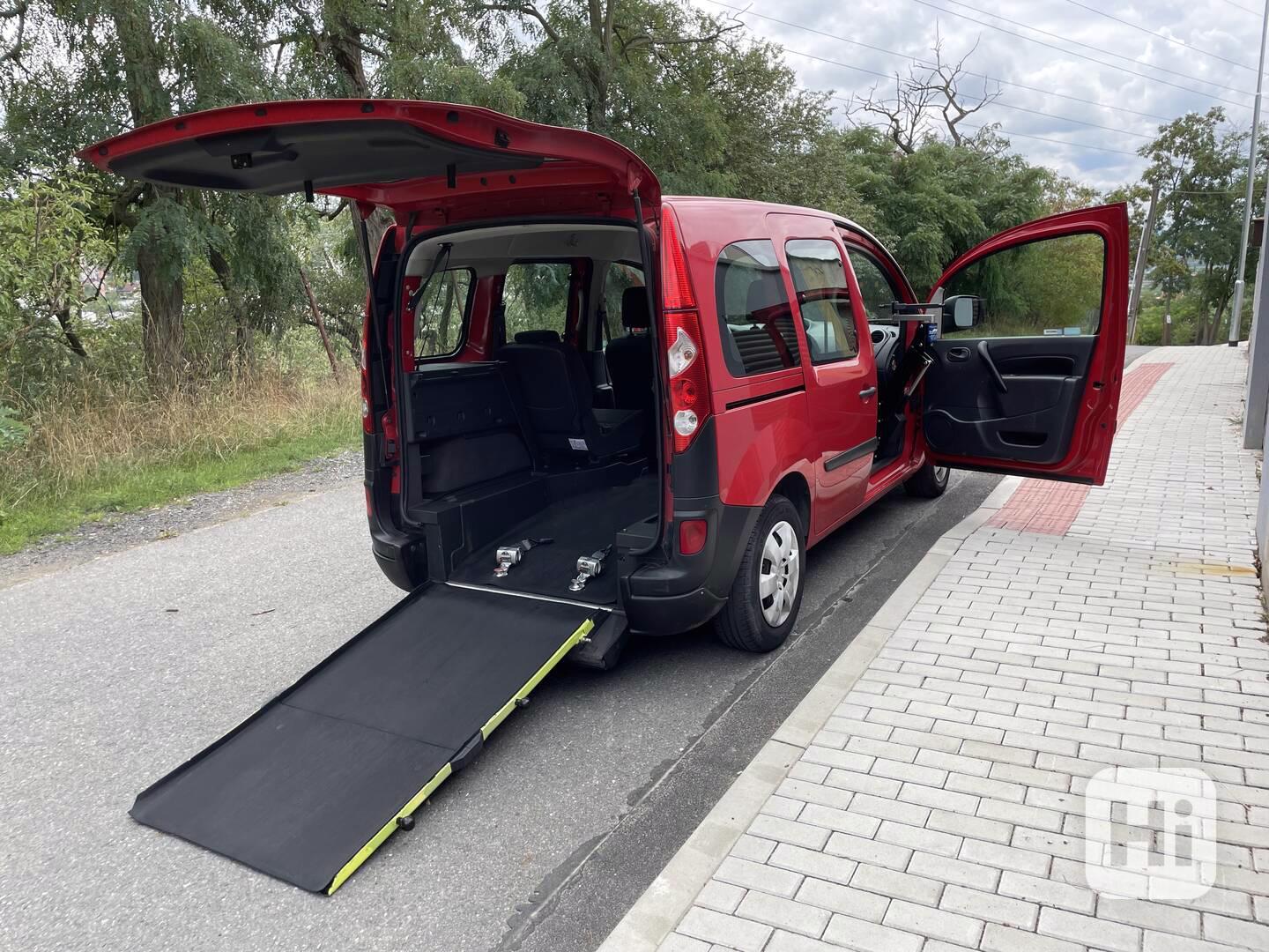 Renault Kangoo: plošina pro převoz vozíčkáře - foto 1
