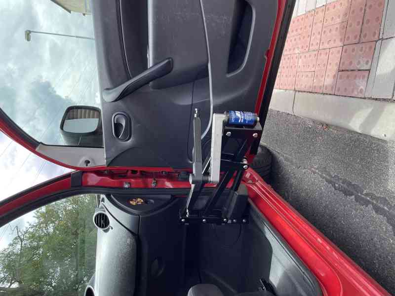 Renault Kangoo: plošina pro převoz vozíčkáře - foto 8