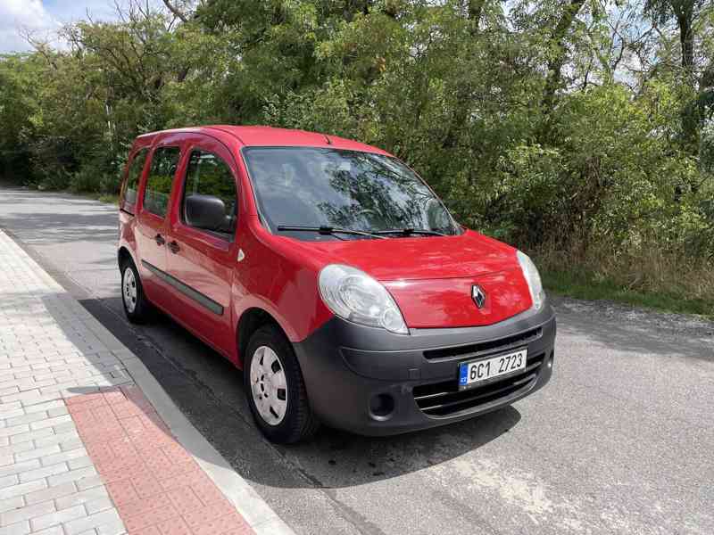 Renault Kangoo: plošina pro převoz vozíčkáře - foto 2