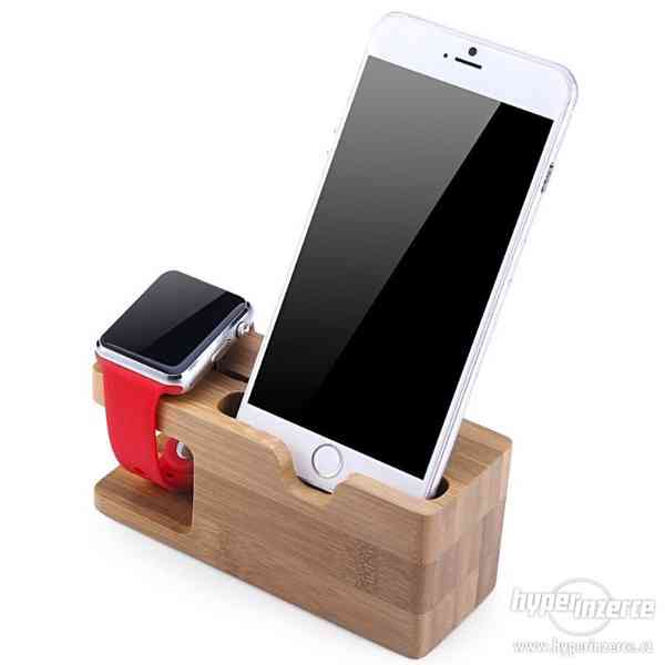 Dřevěný nabíjecí stojánek pro Apple Watch a iPhone - foto 1