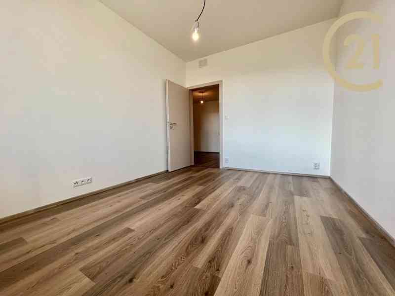 Prodej bytu 2+KK v novostavbě s terasou, 63 m2, Praha-Vysočany - foto 8