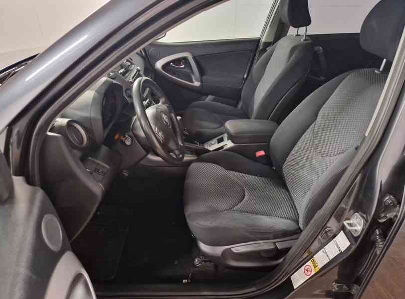 Toyota RAV 4 2.0i 4x4 Sol benzín 112kw - foto 18