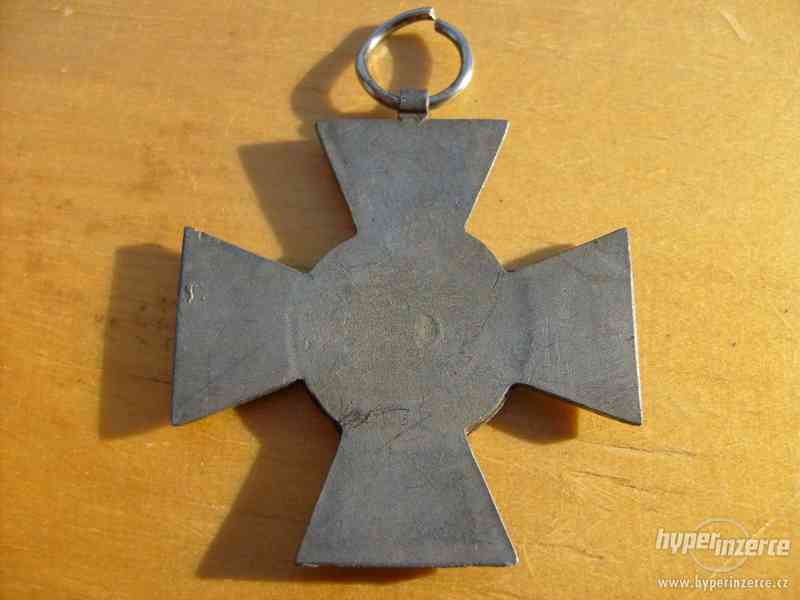 Německý válečný kříž SS 2 sv. v. smaltovaný - foto 2