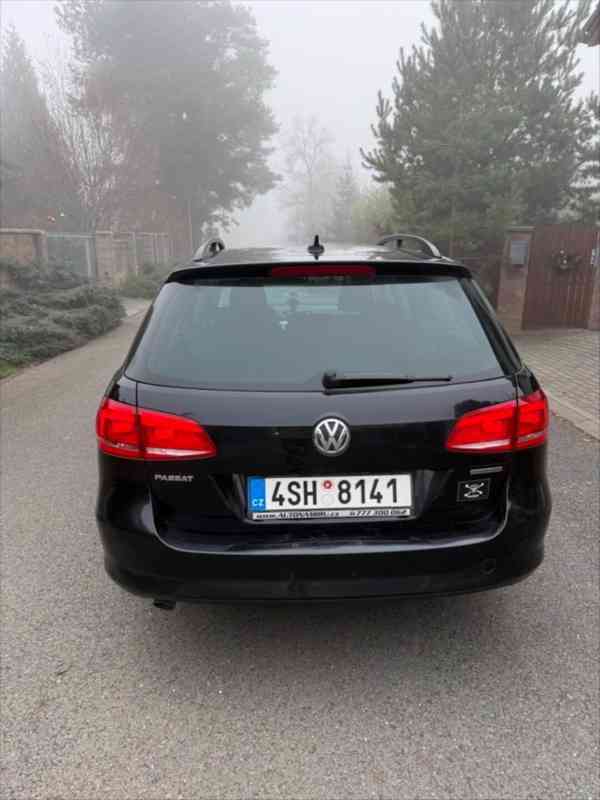 Volkswagen Passat Variant 1,6   TDI 77 kW 10/2014 Nová STK - foto 4