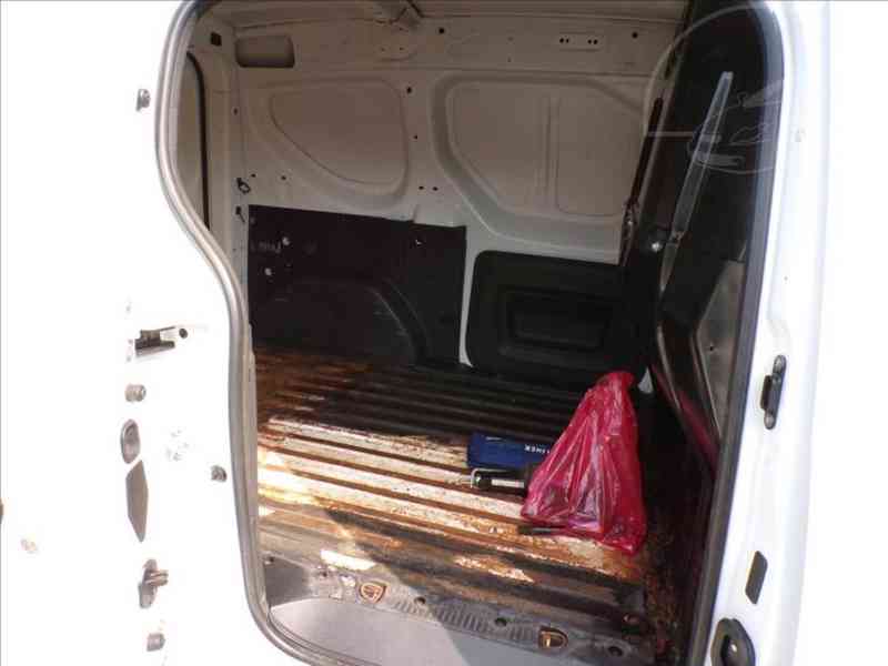 Dacia Dokker 1,6 i koupeno v ČR-DPH - foto 9