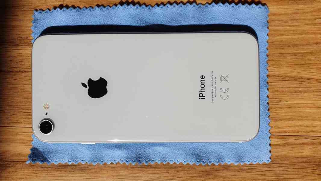 Iphone 8 - 256 GB stříbrný - vynikající stav - foto 6