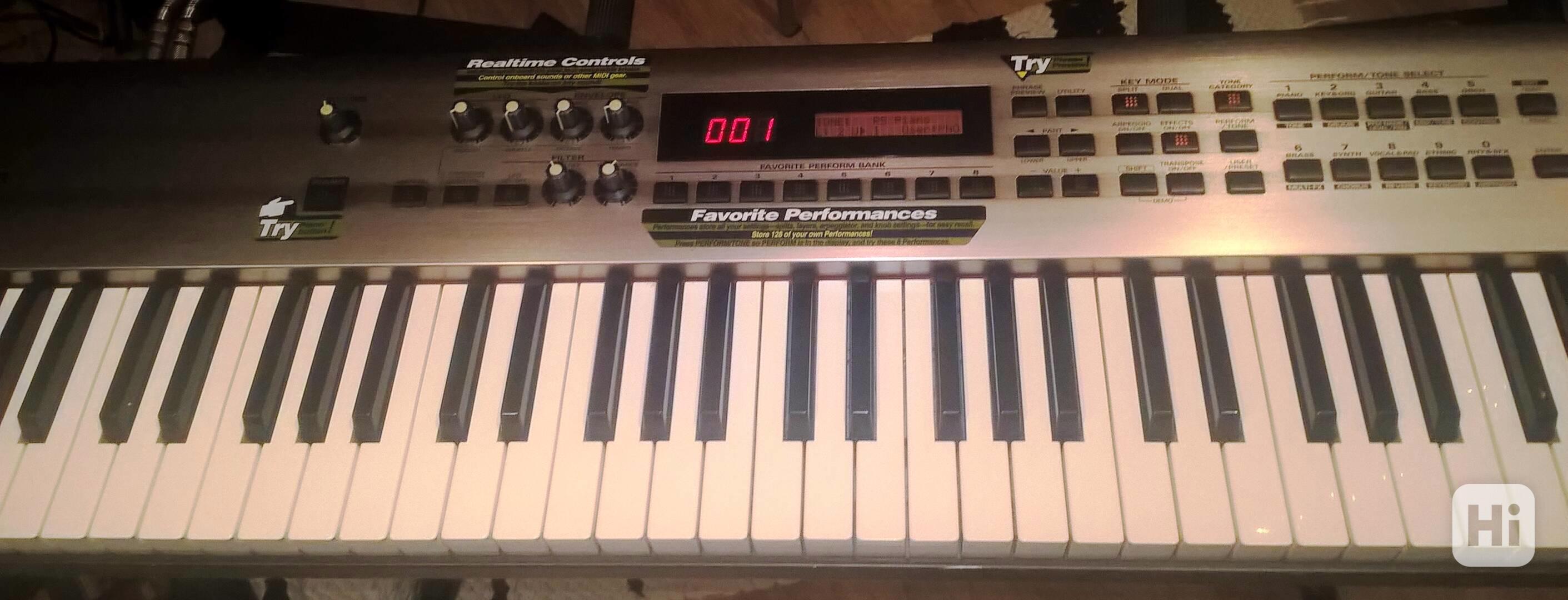 Klávesy syntezátor Roland RS9, 88 klapek, velmi lehké. bazar