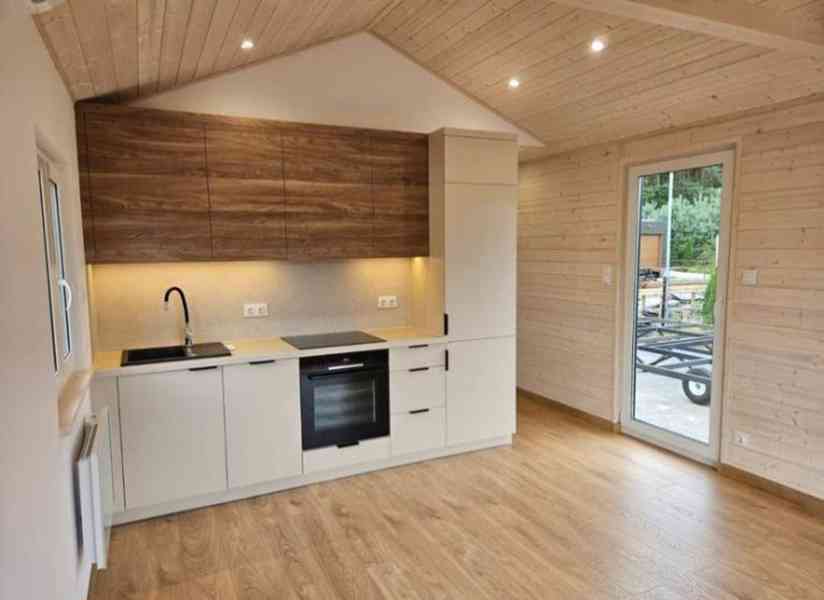 Moderní malý dům, uvnitř kompletně dokončený - foto 13