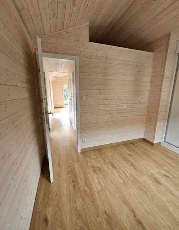 Moderní malý dům, uvnitř kompletně dokončený - foto 17