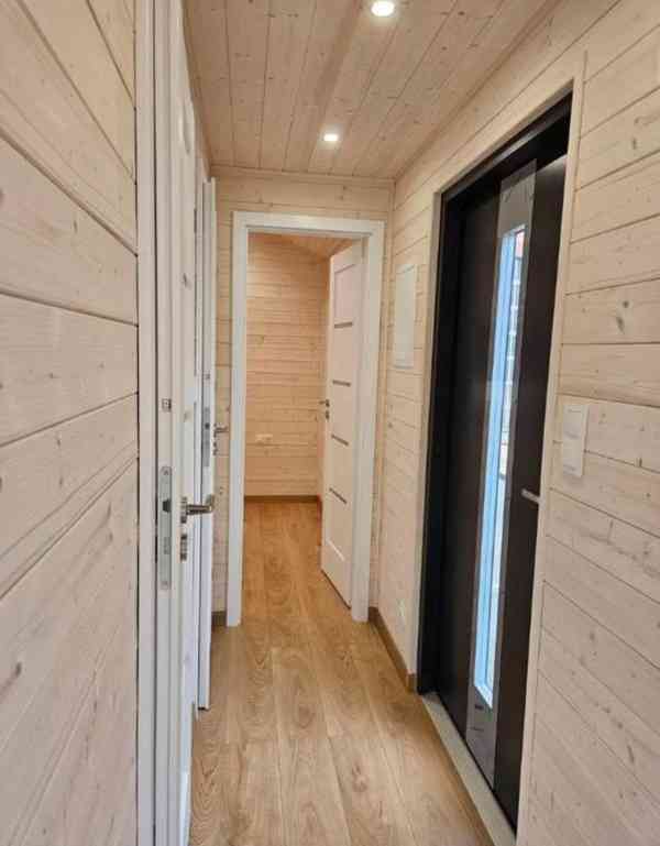 Moderní malý dům, uvnitř kompletně dokončený - foto 15