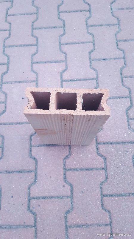 Dutá cihla 38,5 x 19 x 6 (700 ks a více) - foto 1