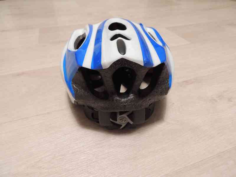 Cyklo helma - foto 3