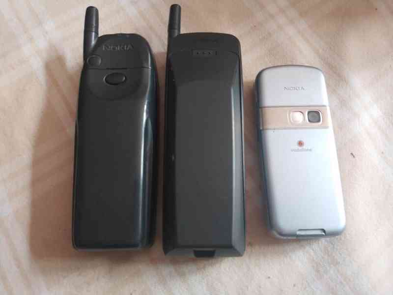Mobilní tlačítkové telefony Nokia A - foto 6
