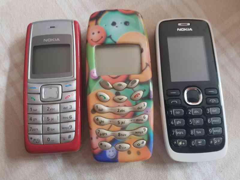Mobilní tlačítkové telefony Nokia A - foto 3