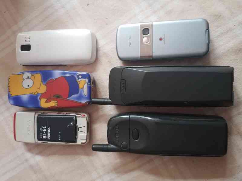 Mobilní tlačítkové telefony Nokia A - foto 2