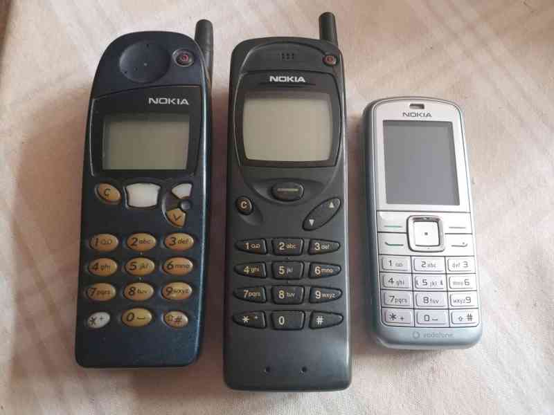 Mobilní tlačítkové telefony Nokia A - foto 5