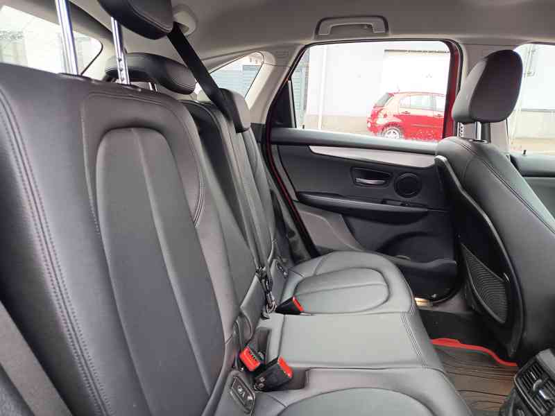 BMW 218i Active Touter ČR 78tkm  - foto 14