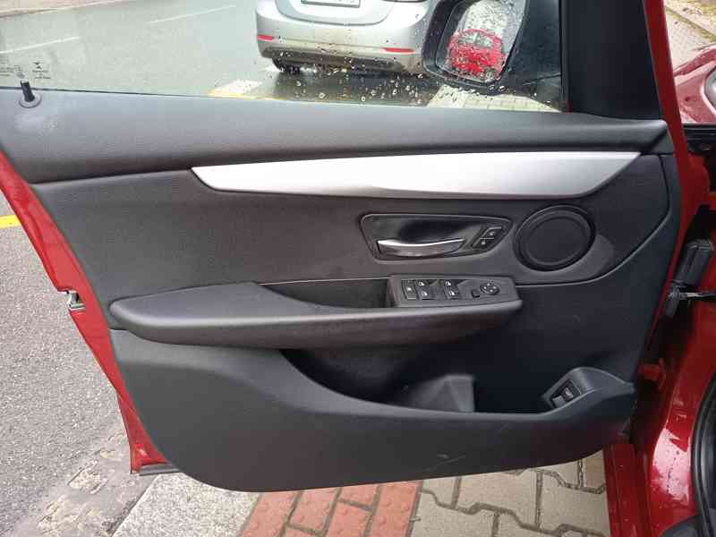 BMW 218i Active Touter ČR 78tkm  - foto 19