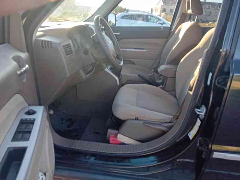 Jeep Patriot 2.0 CRD 4x4 Limited, 2008 - foto 9
