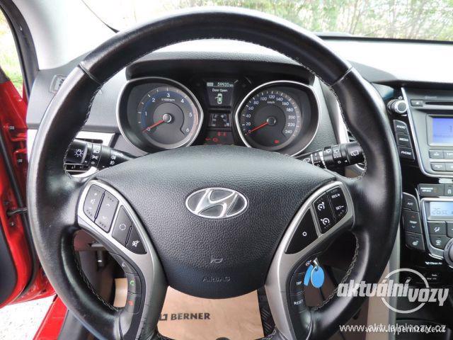 Hyundai i30 1.6, nafta, r.v. 2013 - foto 40