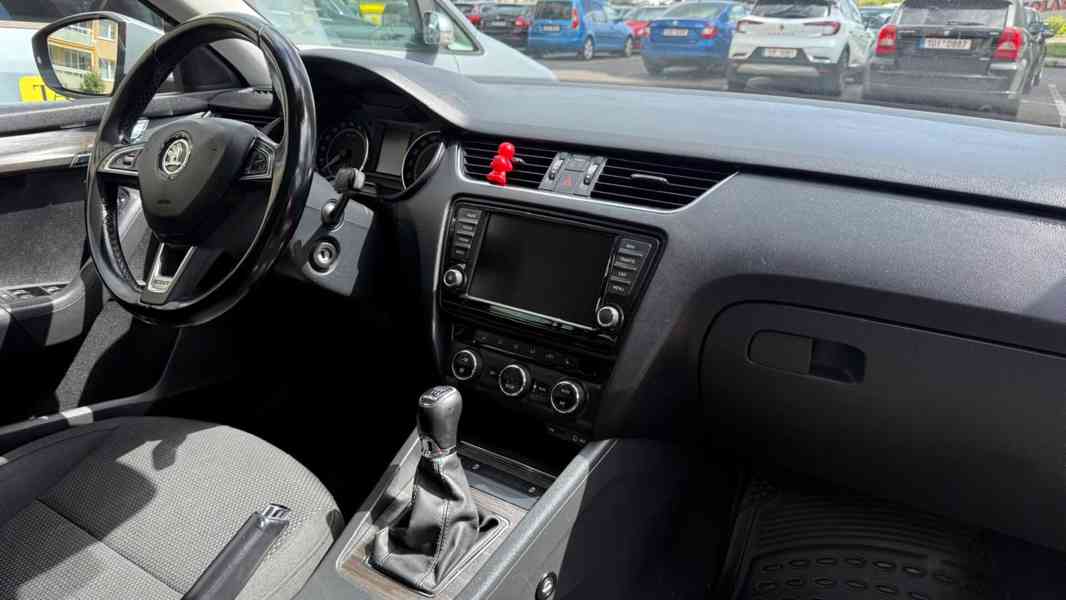 Škoda Octavia SCOUT 2.0 TDI (110 kW), r.v. 2015 - foto 2