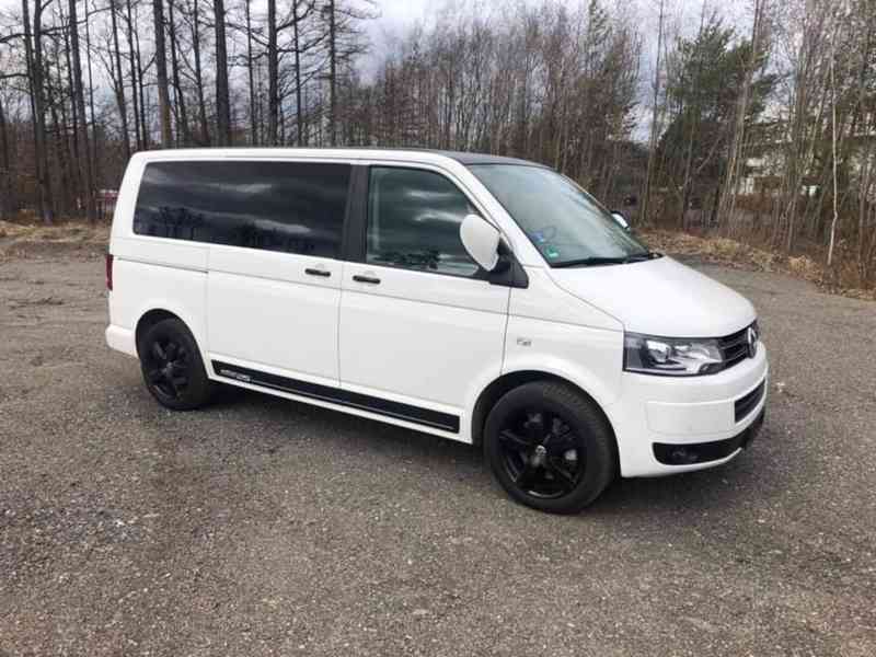 Pronájem VW Multivan - dodávka/minibus - foto 1
