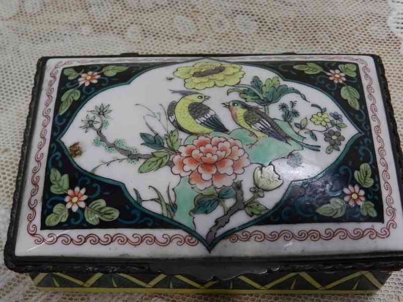 Krásná stará čínská porcelánová Dóza s pantem Ptáci - foto 4