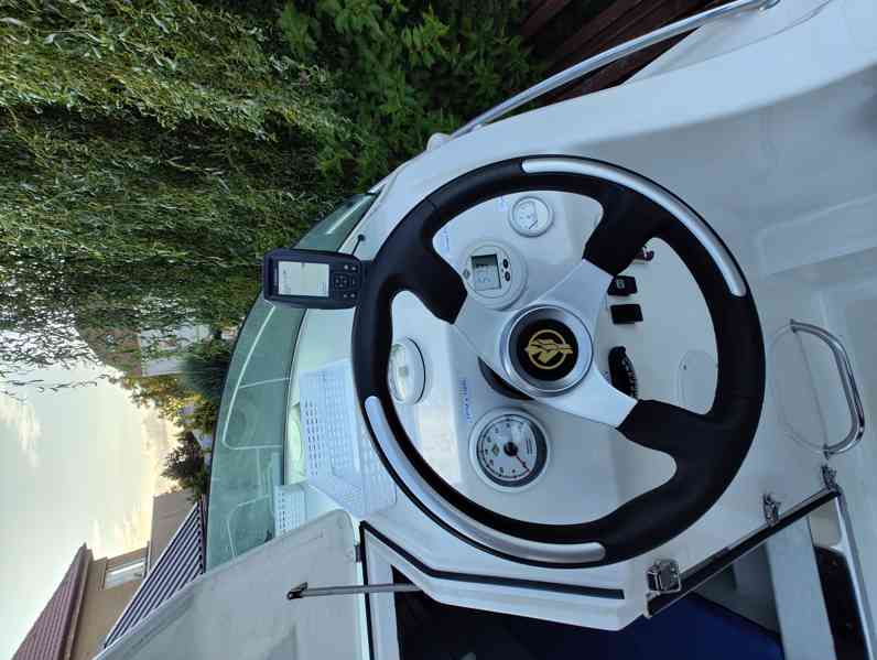 Kajutová loď CRUISER 525 - foto 13