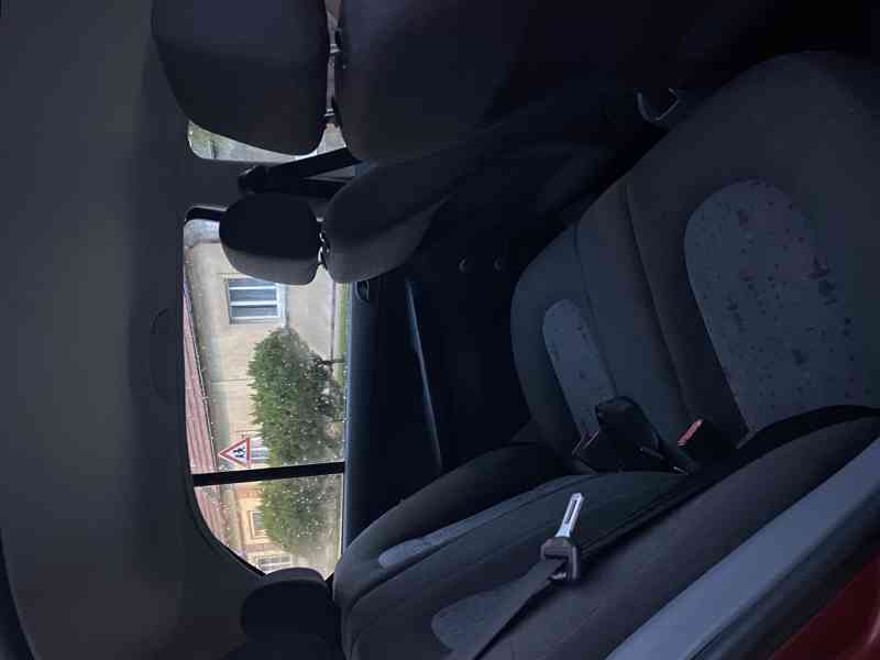 Škoda Fabia 1.2 HTP - foto 13