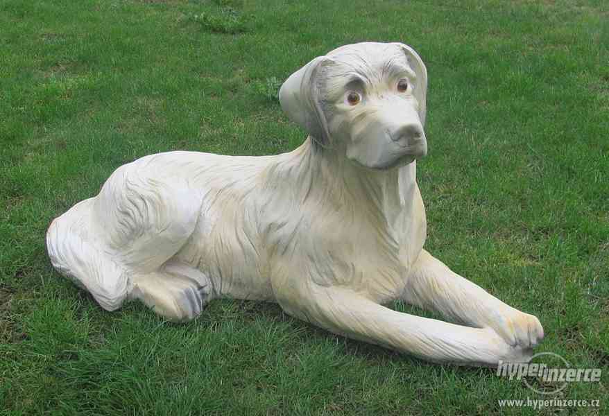 zahradní dekorace pes bílý A326 - foto 1